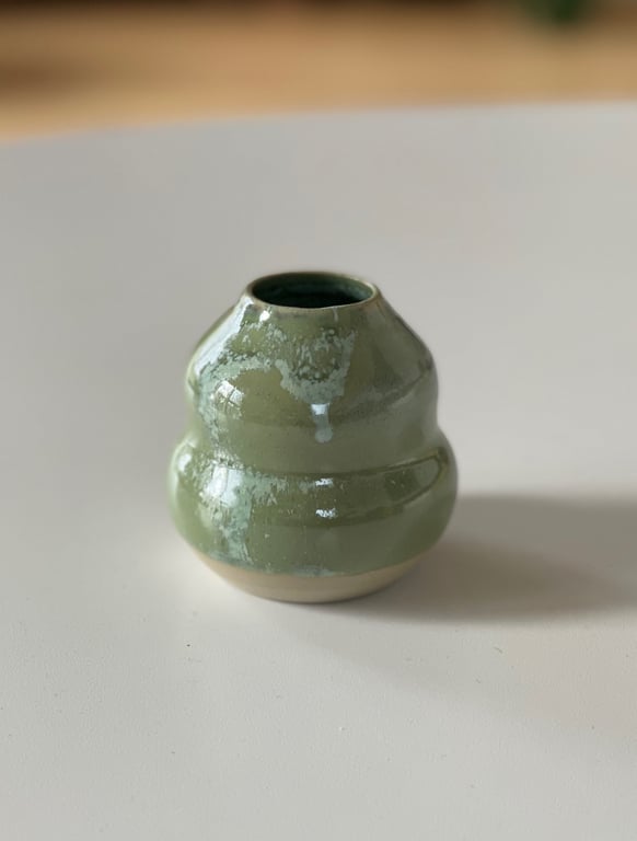 Lille buet vase, kobbergrøn billede 2