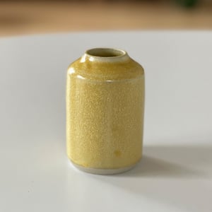 Vase, hørgul - 9 cm – produktbillede