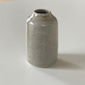 Vase, skifergrå - 10 cm høj – produktbillede