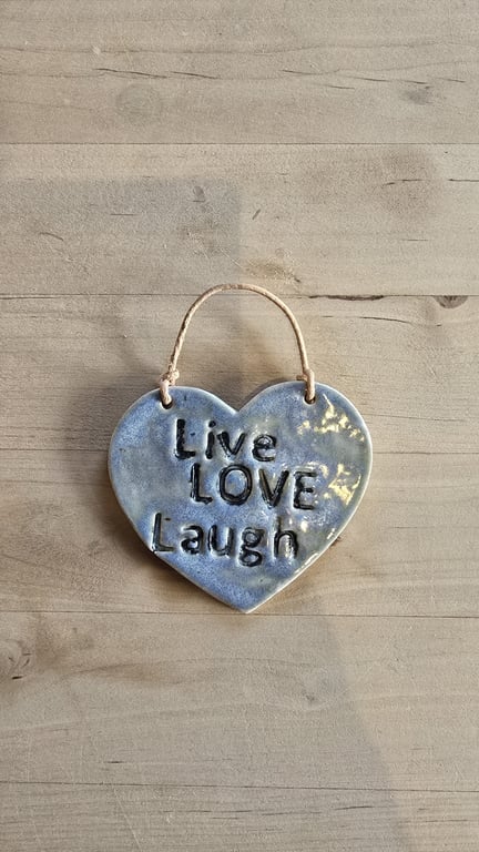 Hjerte-skilt - Live Love Laugh