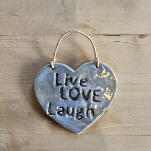 Hjerte-skilt - Live Love Laugh – produktbillede