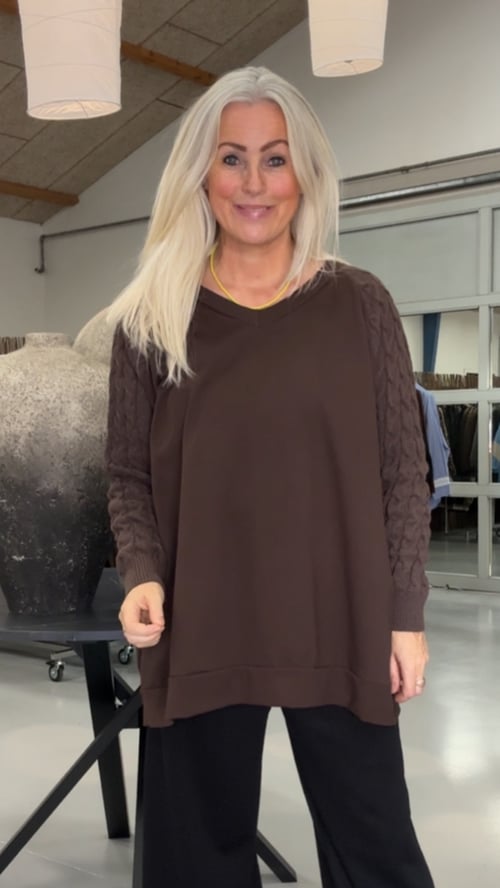 Mascha cotton blouse. Hot Chokolate. Onesize 38-48. (1)