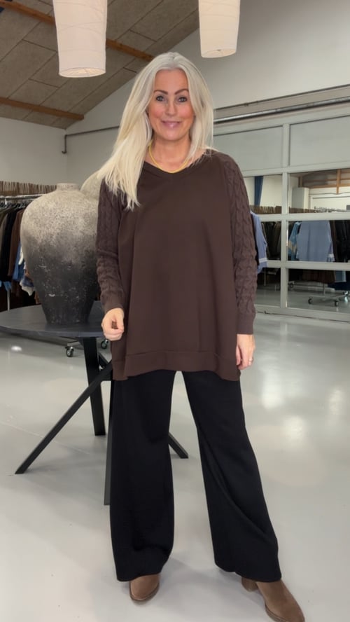 Mascha cotton blouse. Hot Chokolate. Onesize 38-48. (2)