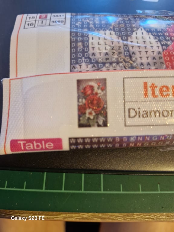 Her er der et rigtig pænt blomster billede og den er 20/30 