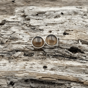 Røgkvarts ørestikker. – produktbillede