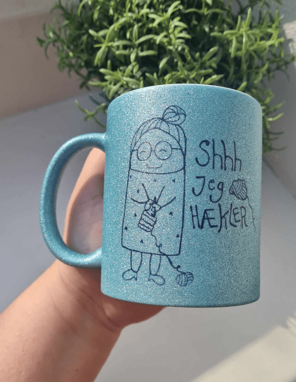 Krus: shhh jeg hækler Lys Blå Glimmer