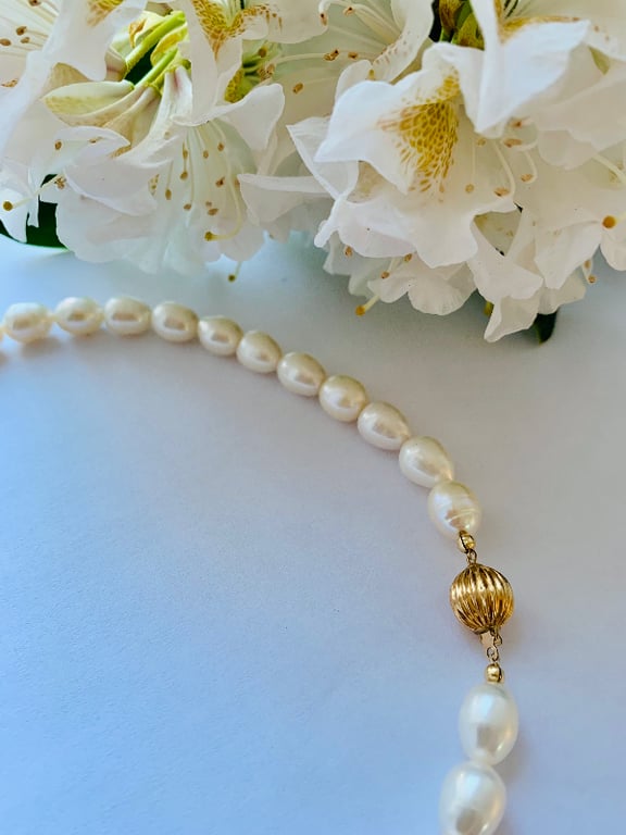 White necklace billede 2