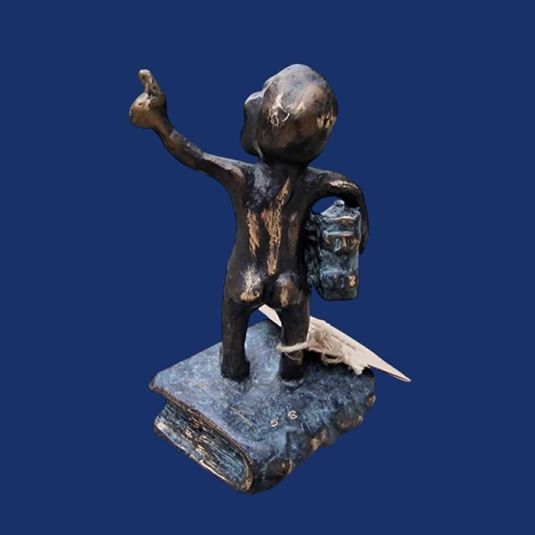 “Books are uniquely portable magic” billede 5