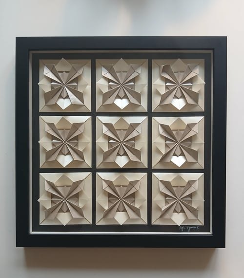 30x30cm foldet værk, indrammet 