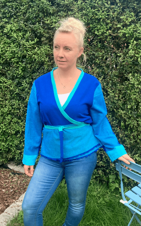 Winnie-bindebluse i Colorblocking billede 2