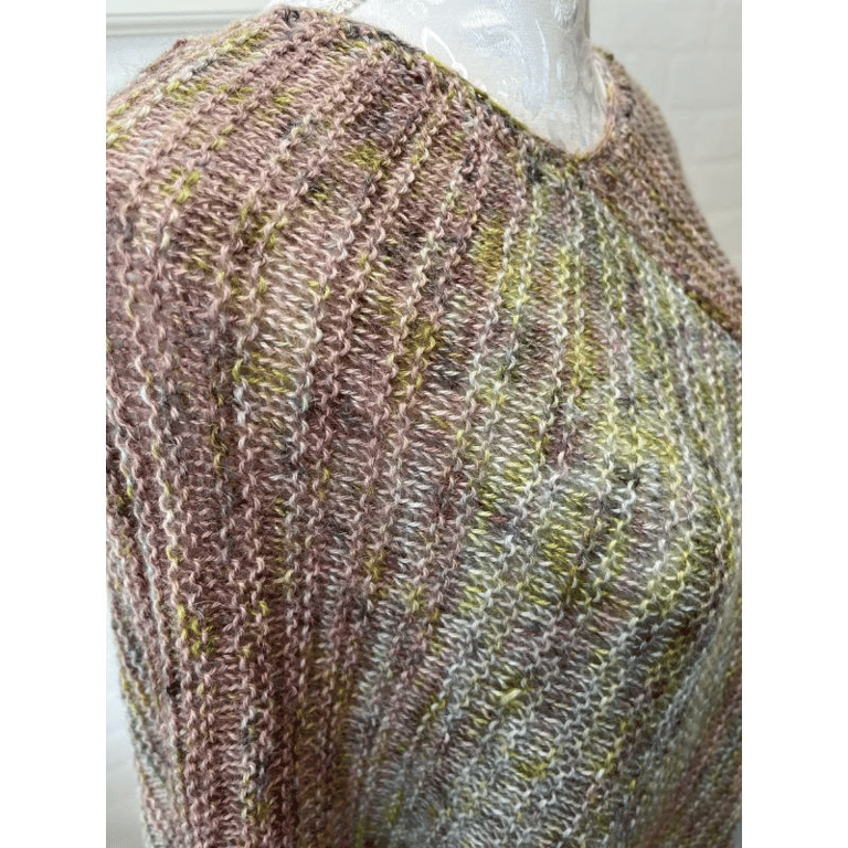 Poncho i Håndfarvet Garn - Monet billede 2