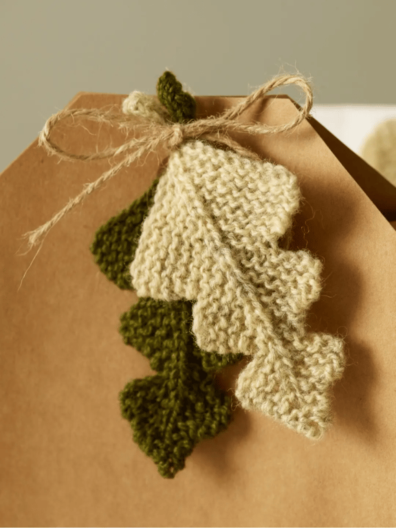 Opskrift: Egeblade strikket i finuld billede 3