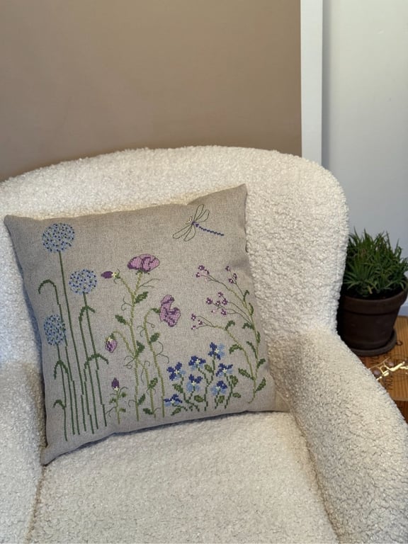 2052-2 Blue flowers square ca. 45 x 45 cm. (4)