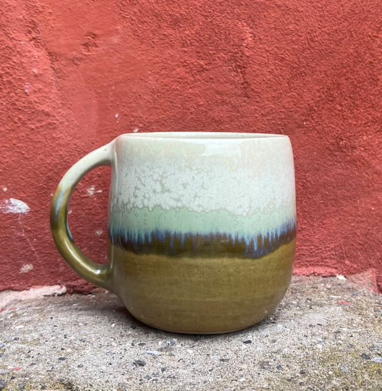 Hånddrejet kop med hank  billede 6