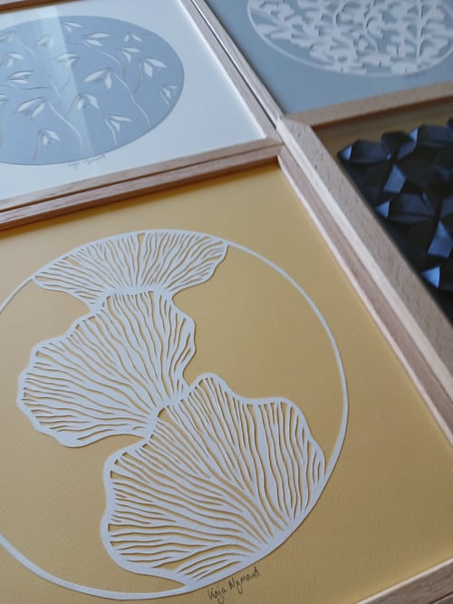 30x30cm papercut, banana, indrammet