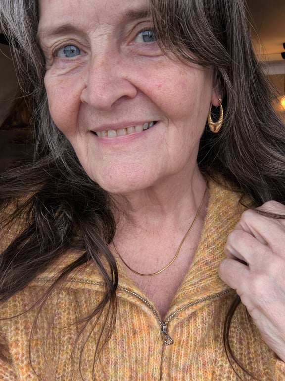 Isabella øreringe, kirurgisk stål / forgyldt 