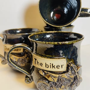 Keramik krus med tekst - The biker  – produktbillede