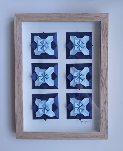 A4, foldet værk, indrammet