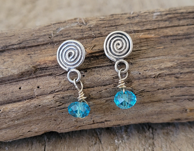 Turkis krystal ørestikker.