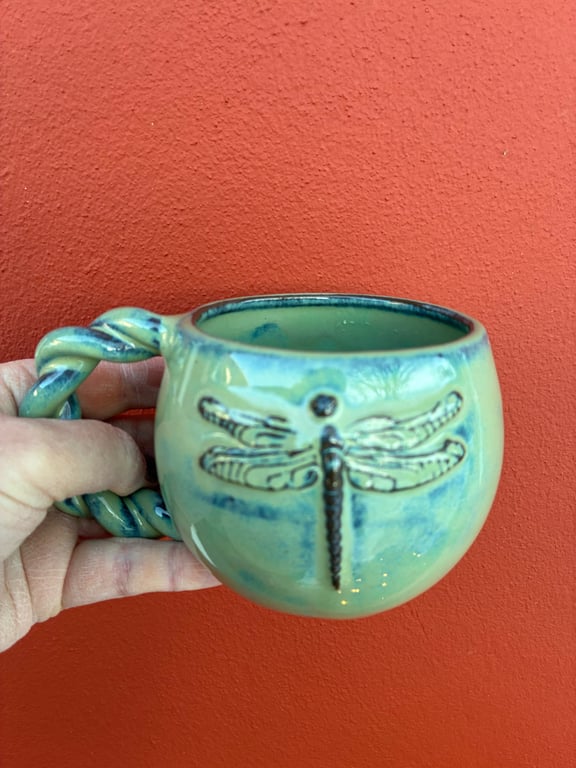 stor guldsmedekop med snoet hank