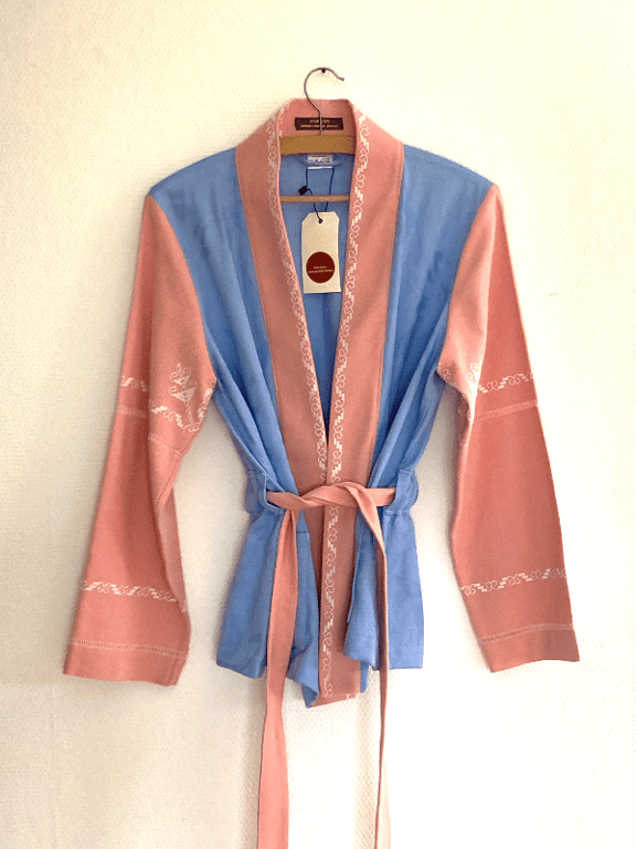 Kimonoinspireret bindebluse