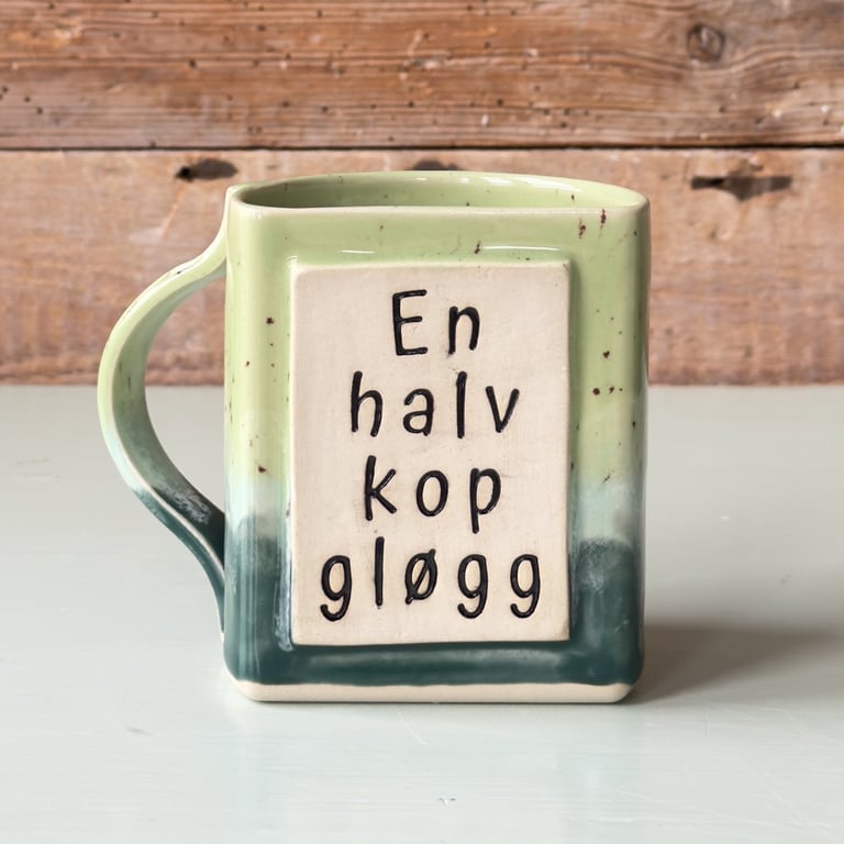 En halv kop gløgg i grønne striber