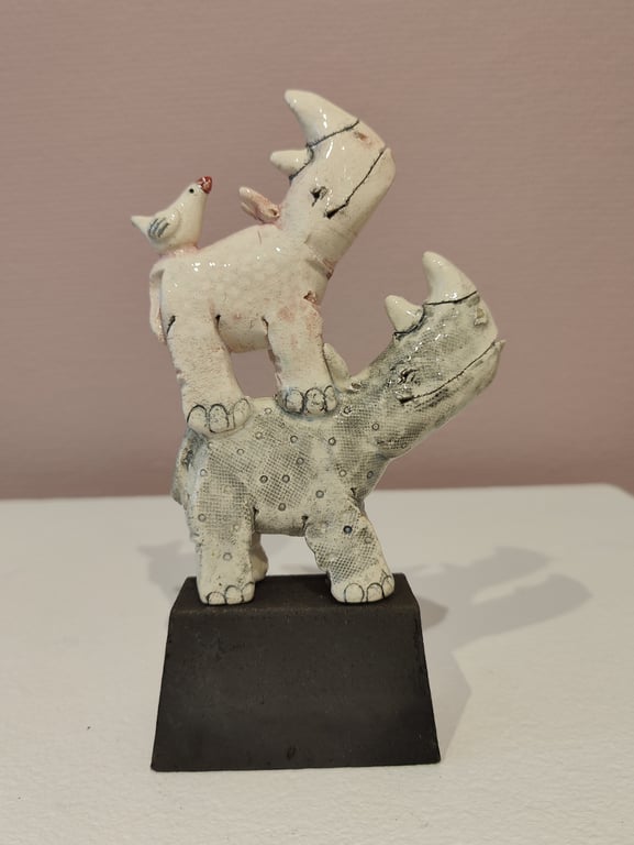 Dobbelt næsehorn m. fugl