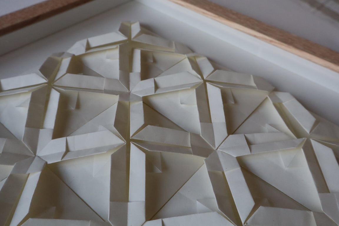 30x30cm foldet papirværk, naturhvid, indrammet billede 3