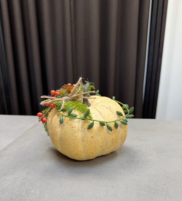 Kunstig pyntet græskar