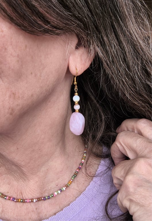 Rosa øreringe / Resinperler / Shell perler