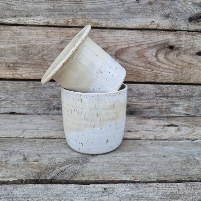 Smørklokke hvid beige