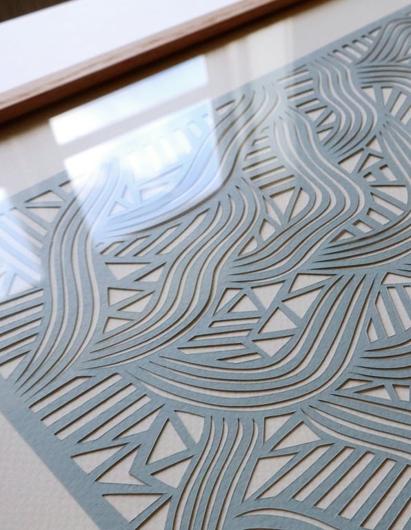 A3, papercut, dueblå, indrammet  (2)