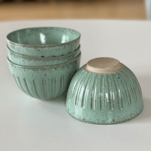 Skål m. riller, kobbergrøn - ø 12 cm – produktbillede