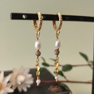 Klippehulen øreringe – produktbillede