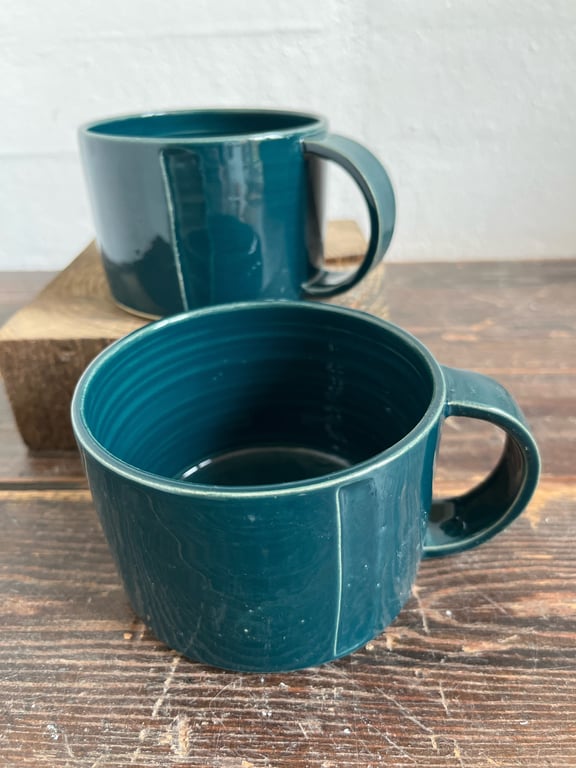 Kop med hank, petrolblå