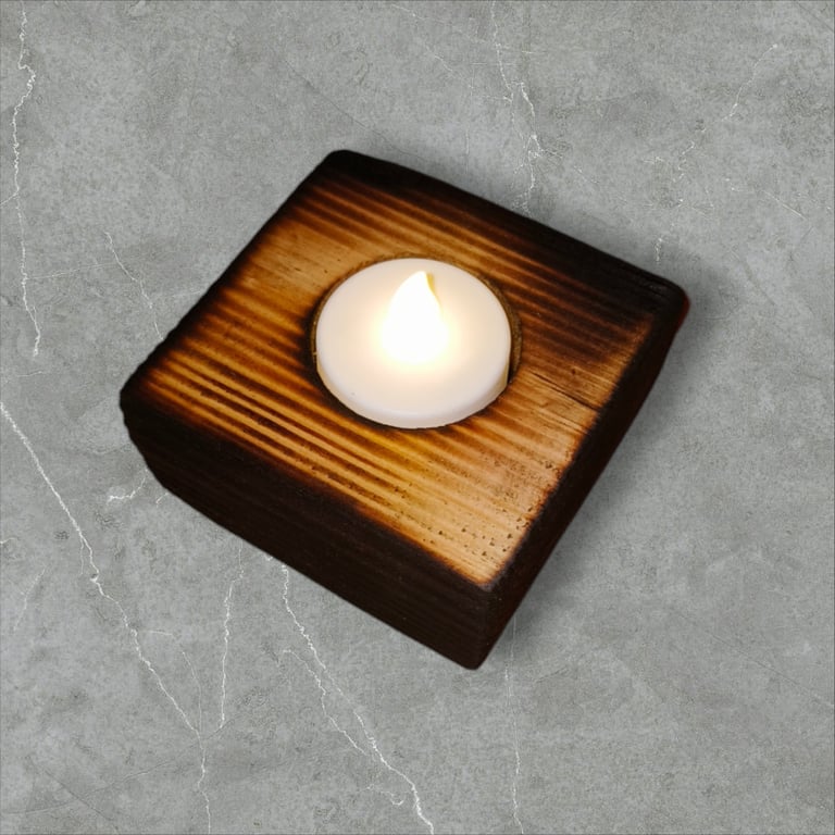 fyrfadsstager i brændt træ