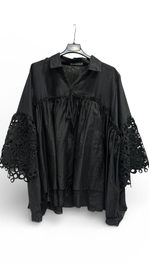 Rosita shirt, Black. Onesize 38-48. (2)