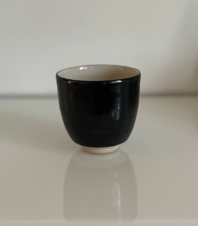 Krus med fod, sort/hvid billede 2