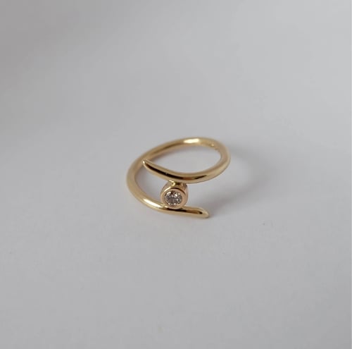 Ollie ring 14 K gold with champagne diamond (2)
