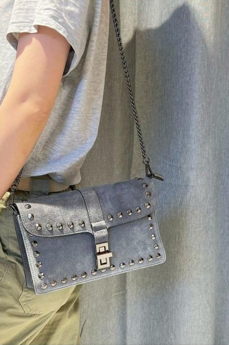Karen ruskinds bag med nitter, grey