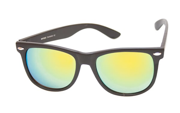 Mattschwarze Wayfarer mit mehrfarbigem Spiegelglas