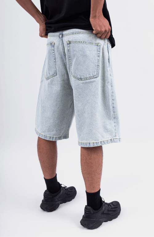 ÜBER Skateboards, Baggy Shorts, Light Denim, Str. S (2)