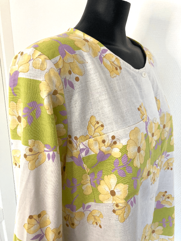 Skjortebluse med brystlomme billede 2