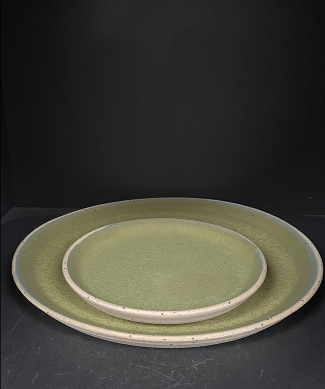 Frokosttallerken i mat grøn Ø = ca. 21 cm