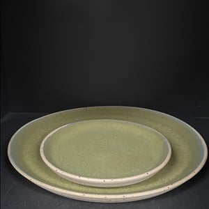 Frokosttallerken i mat grøn Ø = ca. 21 cm – produktbillede