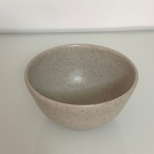 Skål med fod, beige granit (2)