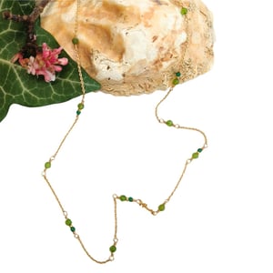 Alfe  halskæde - lys og mørk grøn – produktbillede