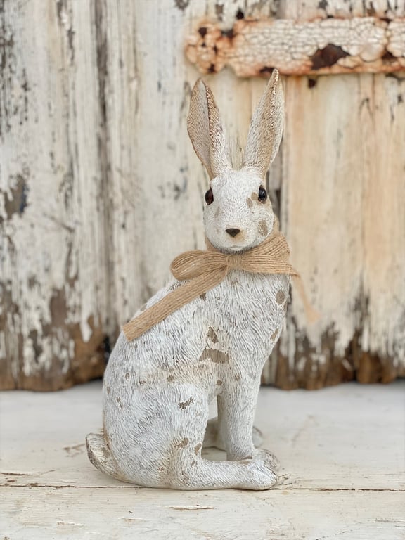 Hare med sløjfe.
