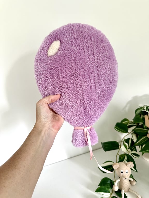 Tuftet farverig ballon (stor)- Håndlavet vægkunst i 100% uld. billede 2