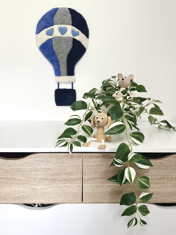 Tuftet luftballon - Håndlavet vægkunst i 100% uld.